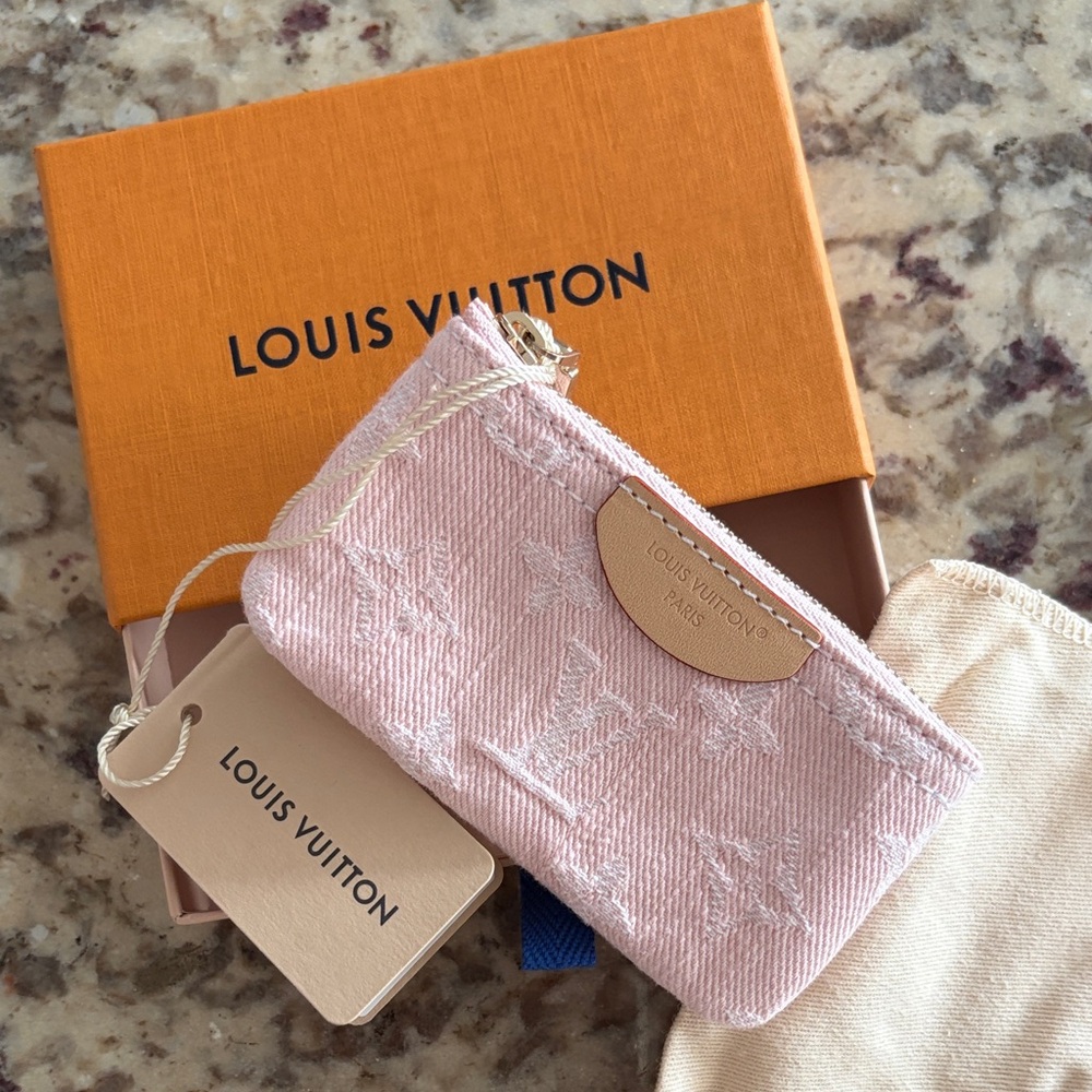 Louis Vuitton Blush Monogram Key Holder AUTHENTIC BRAND NEW